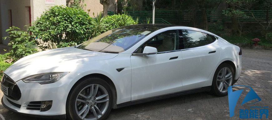 Tesla 的半自動駕駛系統接近推出階段了