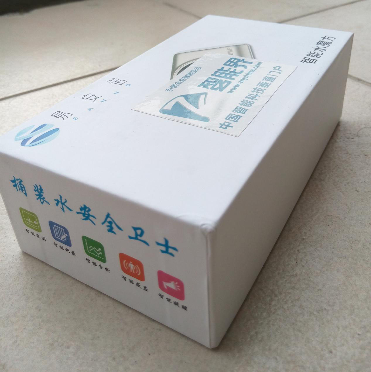 易安諾智能水魔方：智能監測桶裝水
