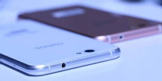 把手機植入人體怎么樣？ 可能2023年實現