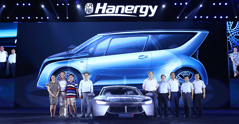 漢能發布全太陽能動力汽車，李河君自駕巡游全場