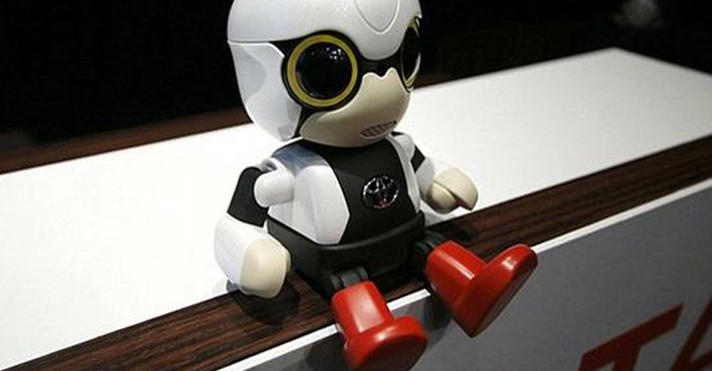 日本研發機器人嬰兒 擬指導夫妻“為人父母”