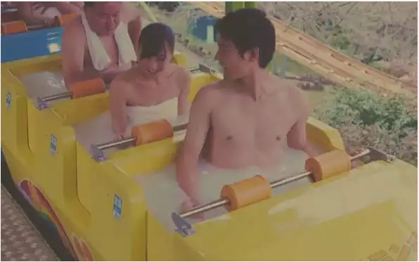 見過在旋轉木馬 過山車 摩天輪上泡溫泉的嗎？他們做到了