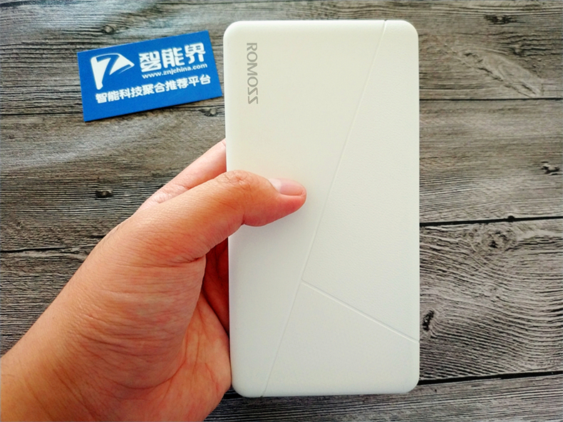 芯·生活，為續航而戰！——羅馬仕PIE10移動電源試用體驗