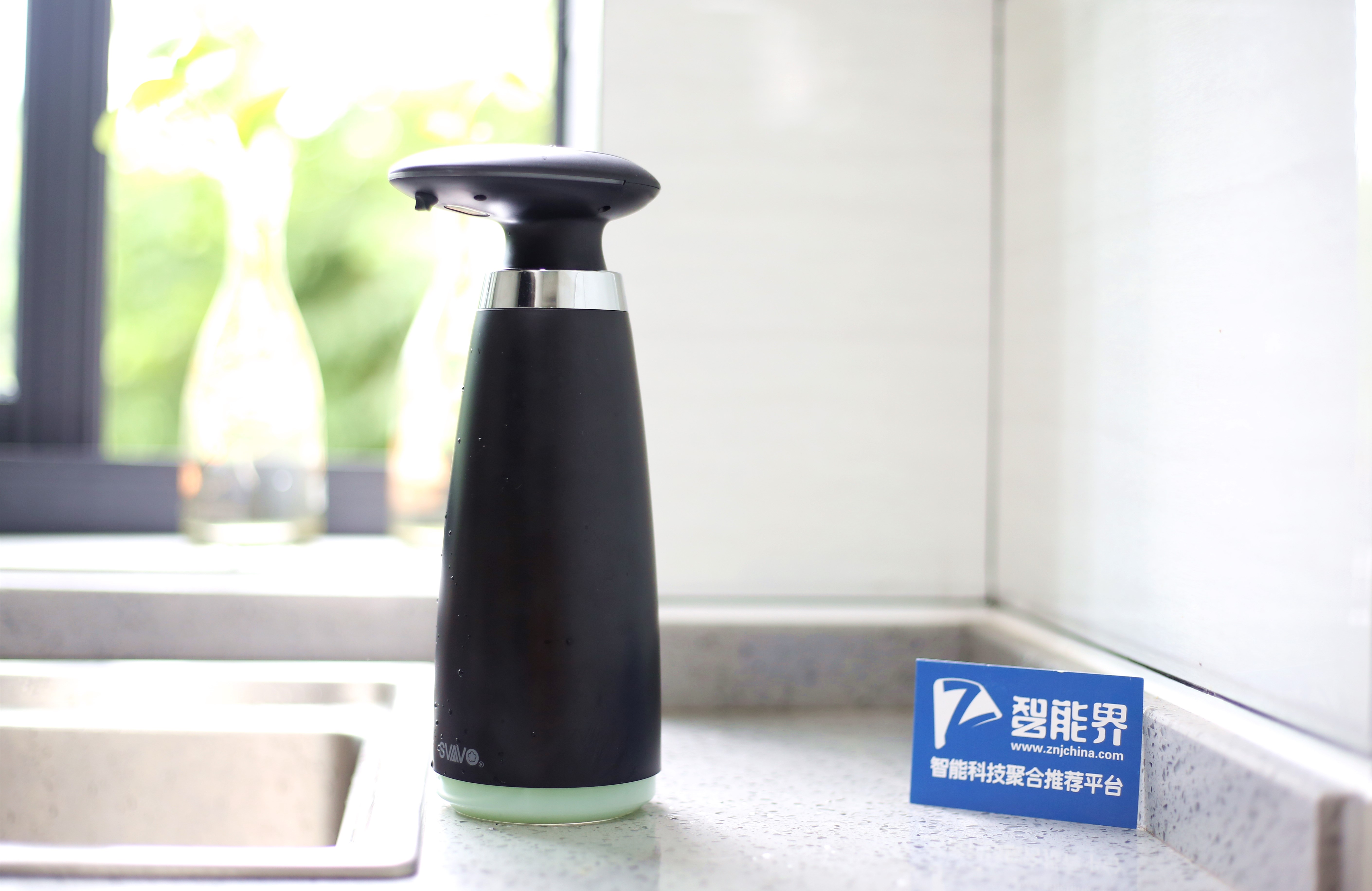瑞沃智能感應洗手液機：懶人的衛生清洗大殺器