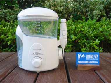 心諾X809沖牙器體驗：用了才知道，單靠刷牙是遠遠不夠的。