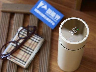 可當鏡子用的-新尚智能不銹鋼真空保溫杯
