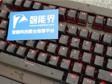 打游戲的你，需要一款炫酷雷柏V780機械鍵盤