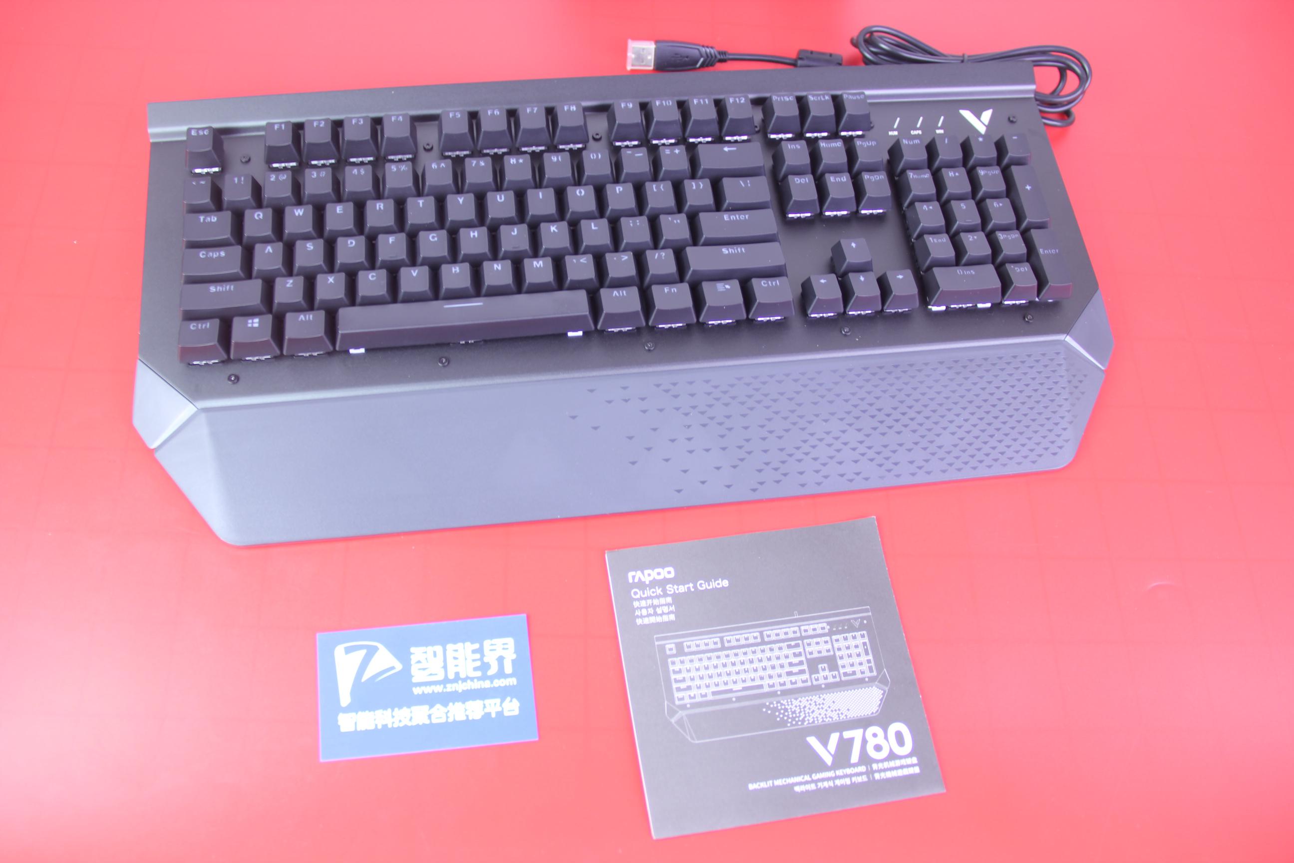 游戲辦公皆可的外設必備——雷柏V780防水背光機械鍵盤