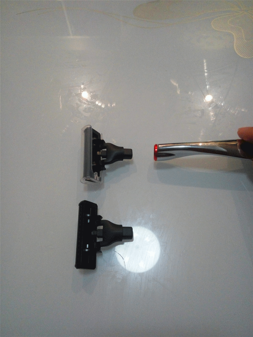 IMG_20181120_235732_BURST4_副本.gif