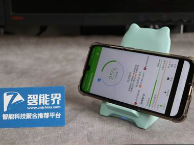 NILLKIN耐爾金小咪無線充電支架，讓無線充電更優雅