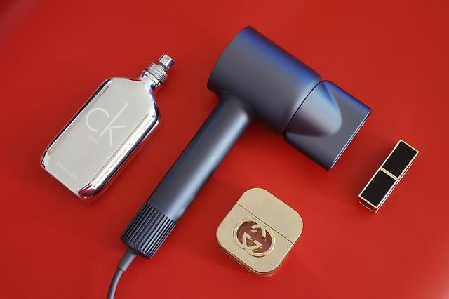直白高速吹風機上手體驗，可媲美戴森？