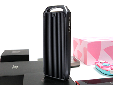 顏值和速度并存，奧睿科首發全兼容USB4.0和雷電4接口硬盤盒體驗