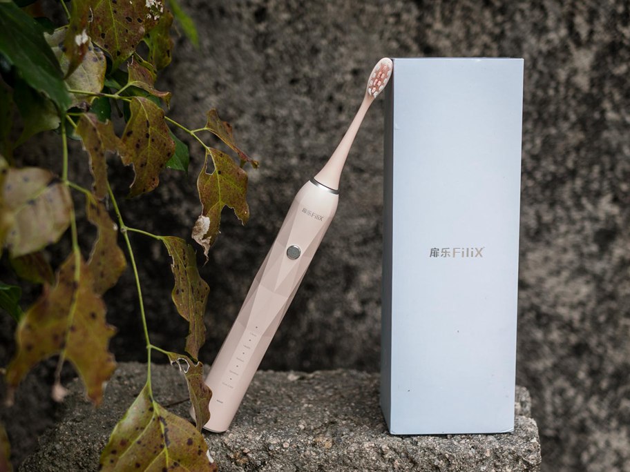 探索科學(xué)刷牙 拒絕過度清潔 扉樂Filix電動牙刷