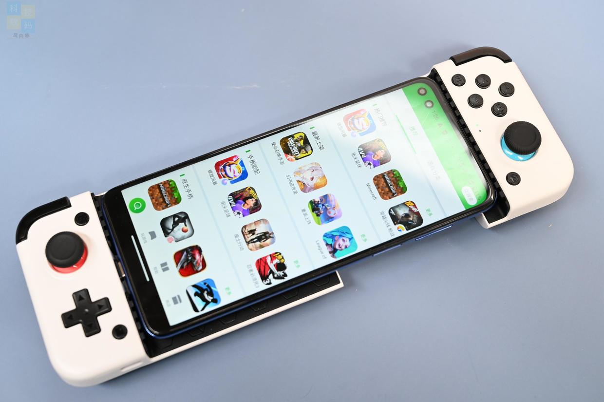 更痛快的游戲操作，讓手機一秒變Switch，小雞X2游戲手柄體驗