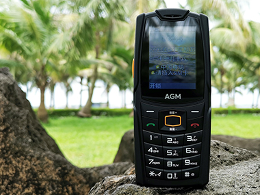 經典三防備用機，帶上它做街上最靚的仔——AGM M6三防功能機簡評