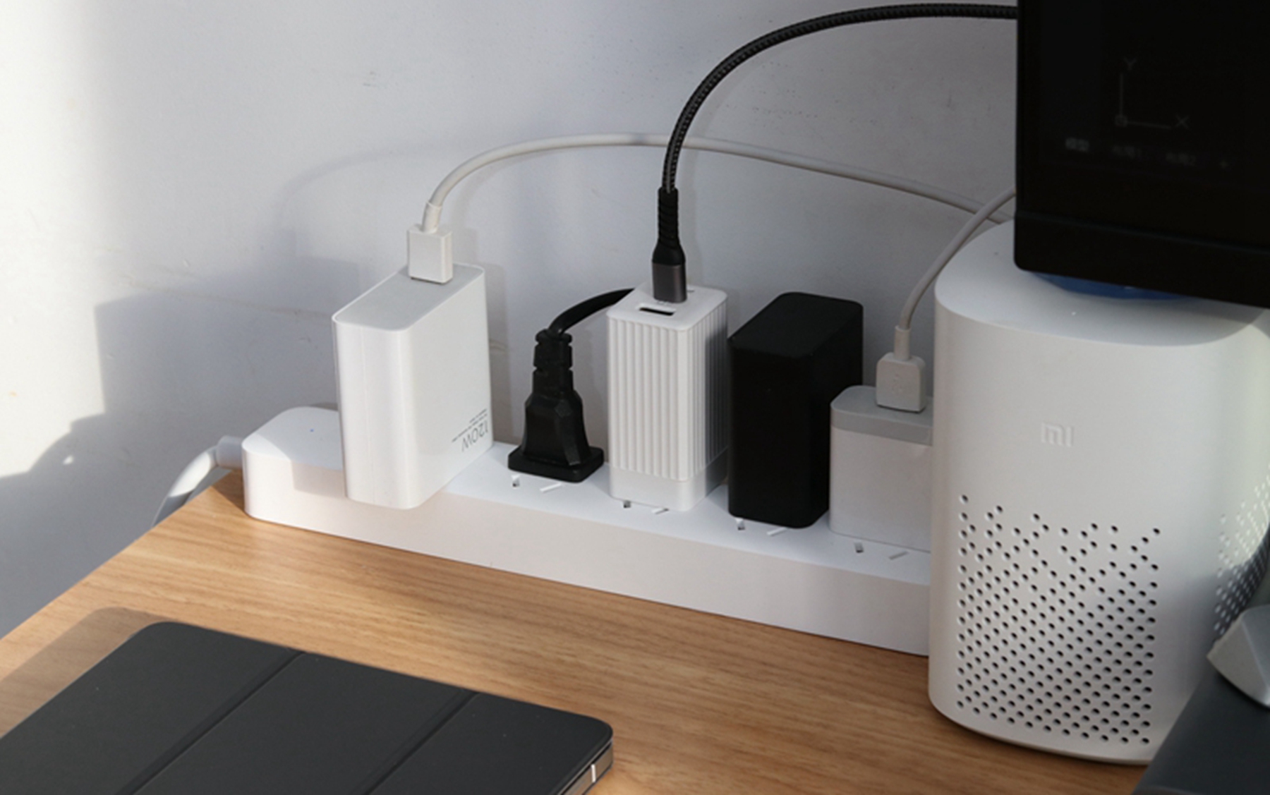 小米智能插線板2新品發布，支持遠程開關與電量統計，電腦桌必備