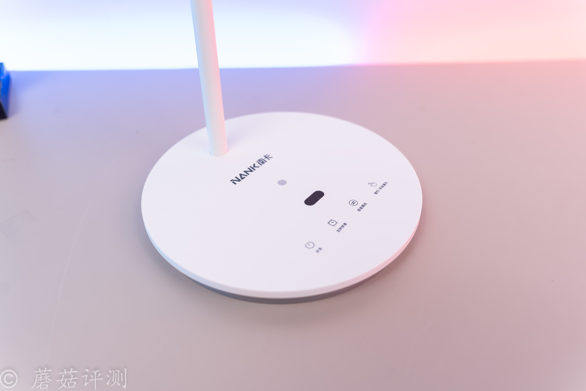5_20220706_南卡_NANK-L1護眼臺燈學生學習專用國AA級兒童寫作業床頭書桌宿舍臥室閱讀燈家用智能學習辦公臺燈_云白色.jpg