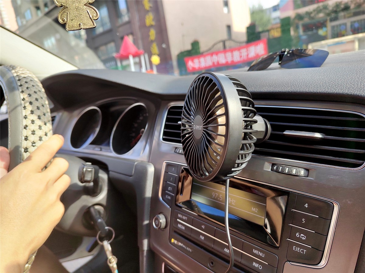 有車族的佳選，ORICO線控車載風扇三擋風量清風送爽